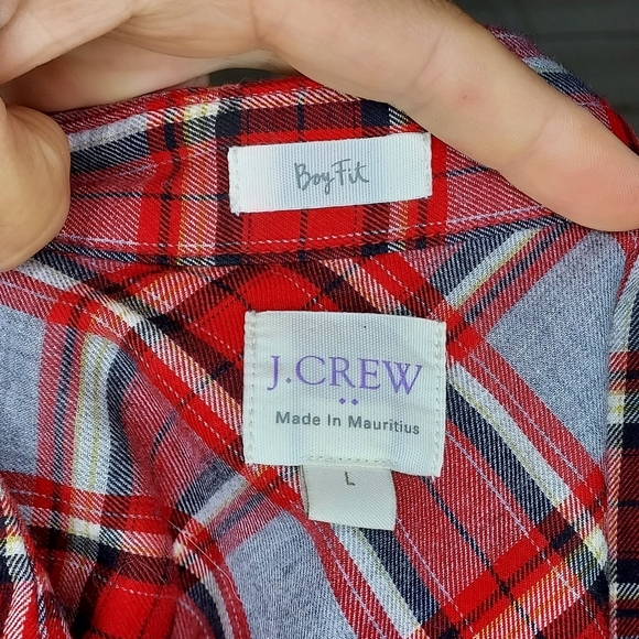 JCrew flannel shirt boy fit button up long sleeve red gray black plaid L - Picture 4 of 6